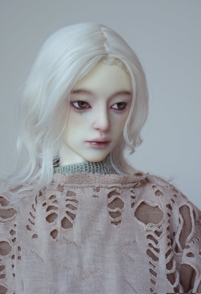 The pre-order period for my doll, Lai, will end next weekend. If you like it,  don't miss out on this opportunity. It is a very special doll.
Doll：Lai
#人形 #bjd #joydoll #비제이디 #BJDMaker
#BJDPhotography #BJDCustomization #BJDPhotography #BJDArt #DollArt #BJDCreation