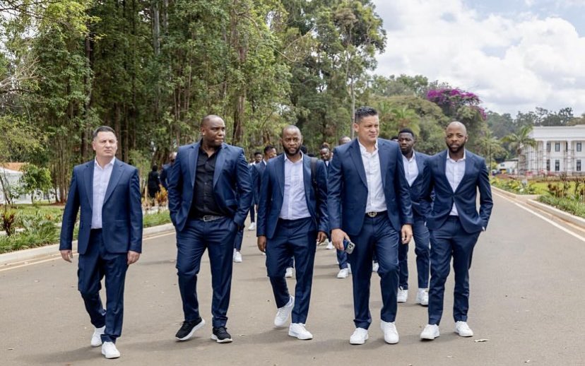 Karabo Selebalo Phasha (@theesportsguy01) on Twitter photo ๐๐๐ง๐ฒ๐โ๐ฌ ๐ฐ๐ช ๐๐ซ๐๐ฌ๐ข๐๐๐ง๐ญ ๐๐จ๐ฌ๐ญ๐ฌ ๐๐๐ง๐ง๐ข & ๐๐จ
Kenyaโs ๐ฐ๐ช President, William Ruto hosted Head Coach Benni McCarthy, his technical team and players at the State House yesterday afternoon
๐๐ ๐๐๐, ๐๐๐๐ ๐๐๐ ๐ฟ๐ฆโฝ๏ธ๐ค ๐๐๐ง๐ฒ๐โ๐ฌ ๐ฐ๐ช ๐๐ซ๐๐ฌ๐ข๐๐๐ง๐ญ ๐๐จ๐ฌ๐ญ๐ฌ ๐๐๐ง๐ง๐ข & ๐๐จ
Kenyaโs ๐ฐ๐ช President, William Ruto hosted Head Coach Benni McCarthy, his technical team and players at the State House yesterday afternoon
๐๐ ๐๐๐, ๐๐๐๐ ๐๐๐ ๐ฟ๐ฆโฝ๏ธ๐ค