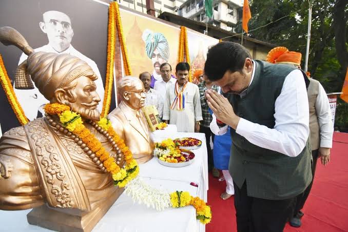 KhadakSingh🚩 (@khadaksingh_) on Twitter photo शेवटी छत्रपतींच्या मावळ्याने आपल्या देवा <a href="/Dev_Fadnavis/">Devendra Fadnavis</a> भाऊंनी मराठा आरक्षणावर तोडगा काढला ! 🔥🔥
पवार काका असो किंवा उद्धव ठाकरे ह्यांचा डाव फसला ! 😂😂
जय हो 🚩 शेवटी छत्रपतींच्या मावळ्याने आपल्या देवा <a href="/Dev_Fadnavis/">Devendra Fadnavis</a> भाऊंनी मराठा आरक्षणावर तोडगा काढला ! 🔥🔥
पवार काका असो किंवा उद्धव ठाकरे ह्यांचा डाव फसला ! 😂😂
जय हो 🚩