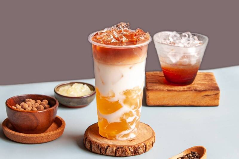 TWIndia2's tweet image. The 2025 Kaohsiung Milk Tea Party is back Sept. 20–21 at MRT Yanchengpu Station! With 70+ stalls, gourmet bites, games &amp;amp; performances, it’s a true #ThreeInOne experience of drinks, food &amp;amp; shopping in #Kaohsiung. Don’t miss it!
#MilkTeaParty #KaohsiungTravel #Taiwan