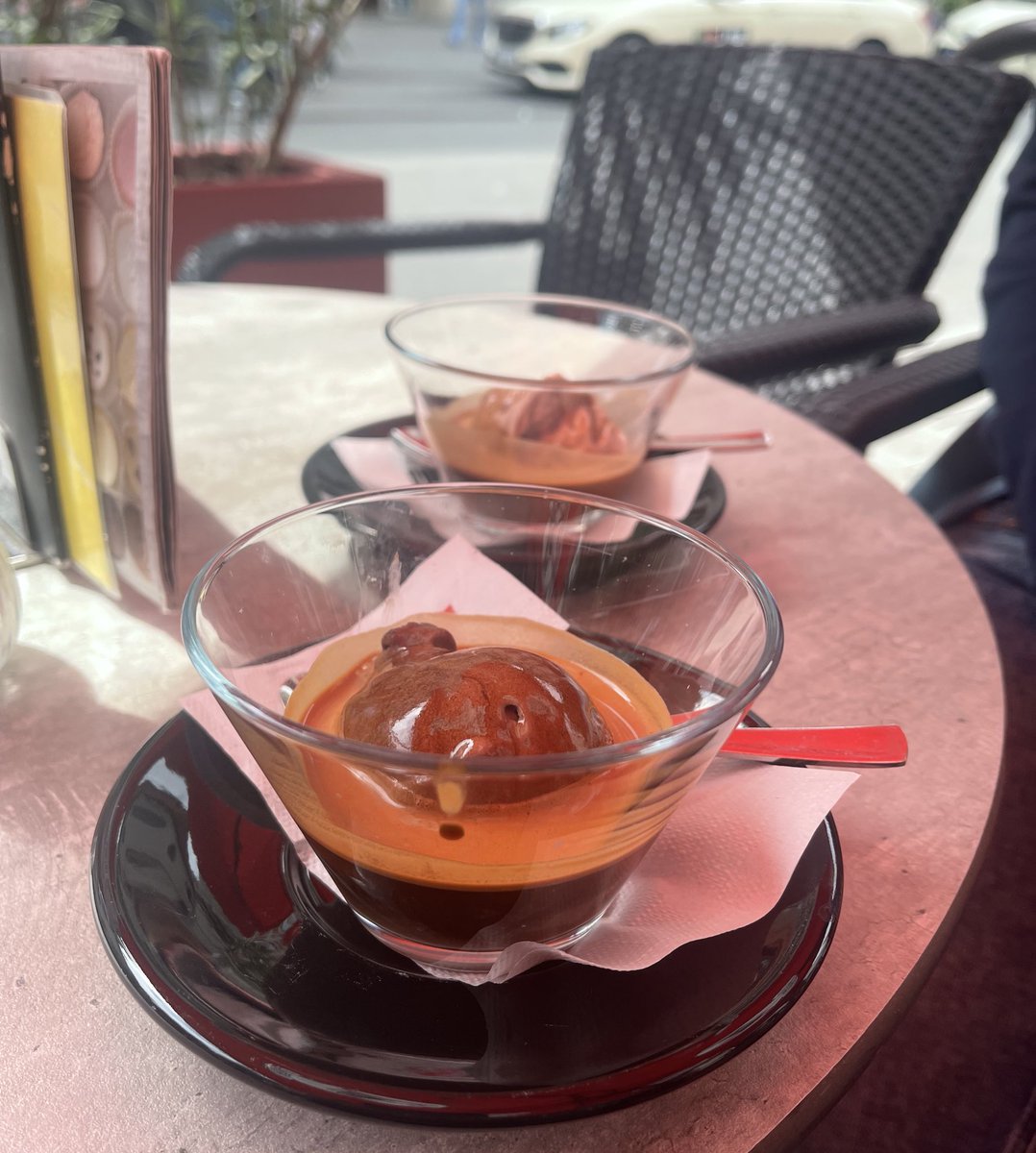 سلاماً على من لفت انتباه القلب،
فاستدارت له الرّوح...🤍
#München