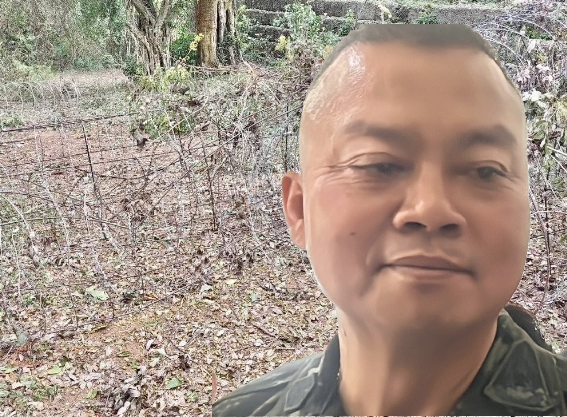 ”การรื้อรั้วลวดหนาม เท่ากับรื้ออาณาเขตไทย“!! ”แม่ทัพกุ้ง“ ลั่น
พื้นที่ ทัพภาค1  ไม่รู้
แต่พื้นที้ ทัพภาค2 หากมาแตะรั้วผม ต้องทำใจ ผมถือว่าแตะอธิปไตยไทย 
ถ้าอยากรู้ว่าจะทำไง
 ก็ลองมาแตะดู 
ยัน รั้วพื้นที่ ฝทัพภาค 2 อยู่ชั่วกัลปาวสาน

facebook.com/share/p/1FPPGV…