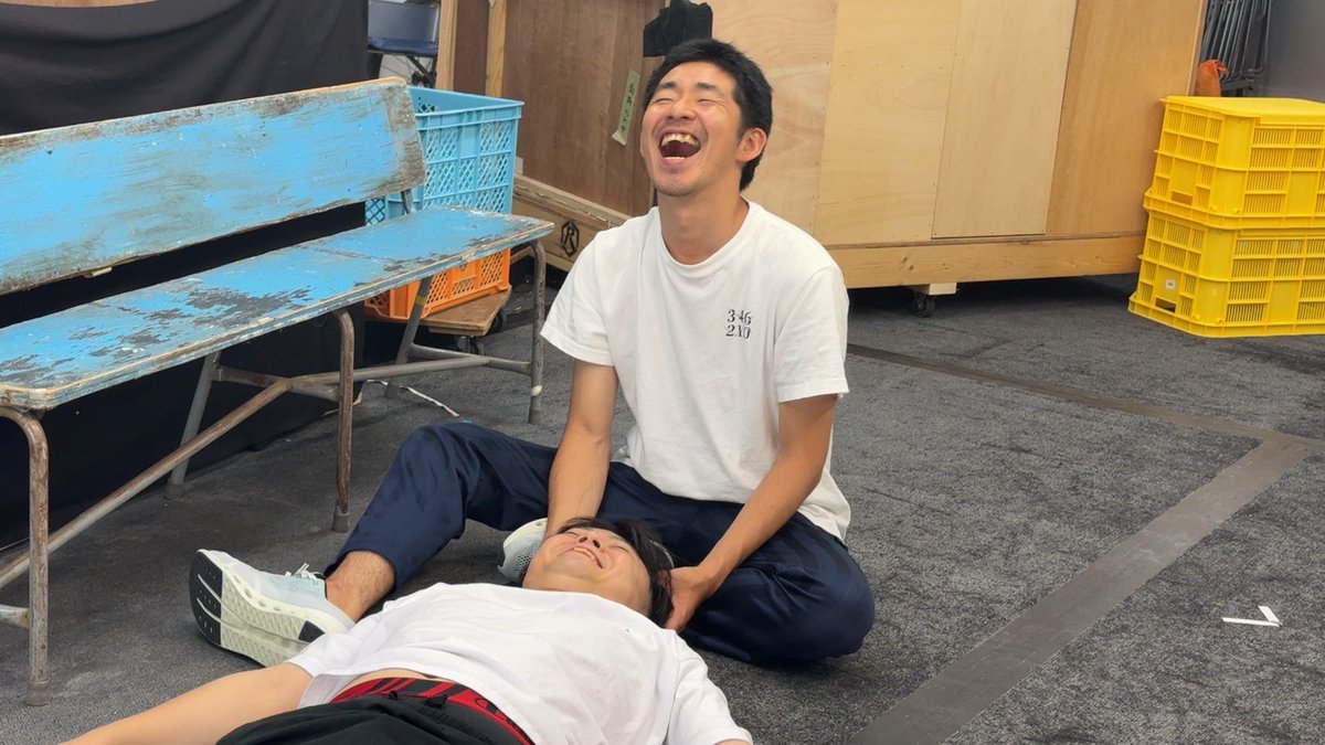 tadokorojin's tweet image. ほぐし屋池田が遂にヘッドマッサージまで始めました。おかげで血行が促進され、頭がずっとムズ痒い状態という劣悪な環境での通し稽古。そんな中でも僕はセリフが飛ばなかったのでだいぶ仕上がってます。
#メトロンズ
metronz.jp