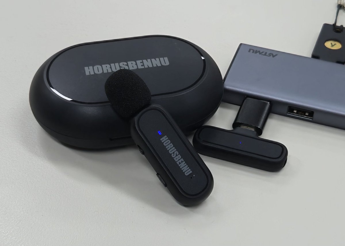 my new gear...

노트북마이크 넘 울려서 회의할때 쓰려고 샀다