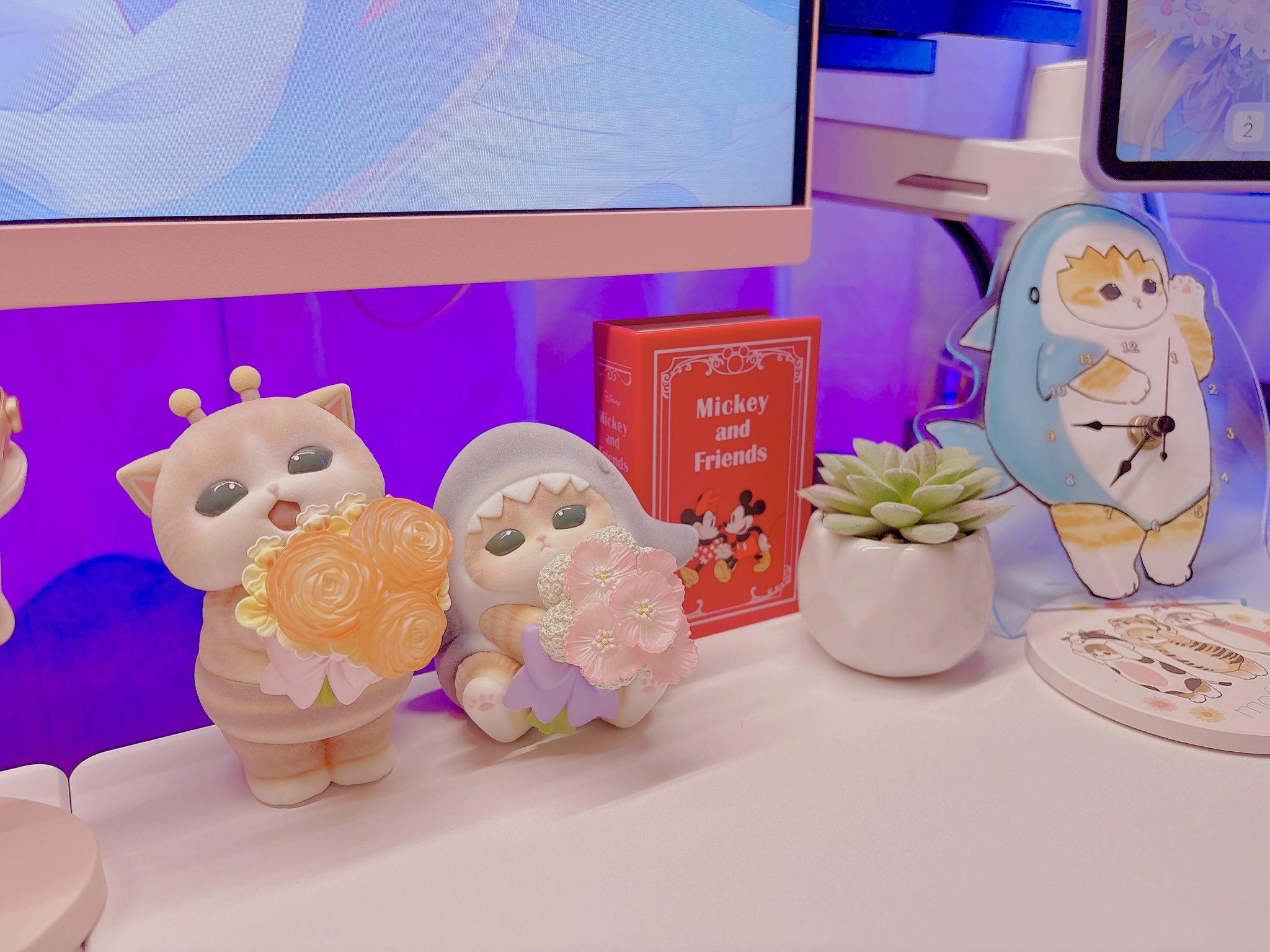 mofamofy mofusand サメにゃん ハチにゃん