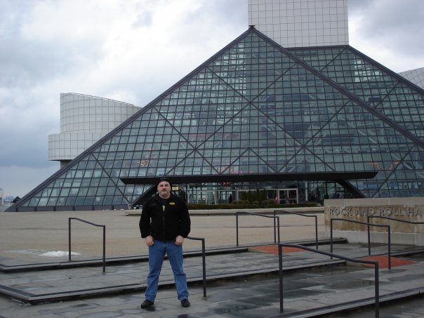 Today in 1995 The @RockHall opens with a concert featuring <a href="/John_Fogerty/">John Fogerty</a> @Springsteen @JohnMellencamp <a href="/ChuckBerry/">Chuck Berry</a> and more. Have you ever visited the #RockHall museum? - <a href="/JoeRockTX/">Joe Rock OnThe Eagle</a> #Rock #ClassicRock #JohnFogerty #BruceSpringsteen #JohnMellencamp #ChuckBerry #EagleSanAntonio