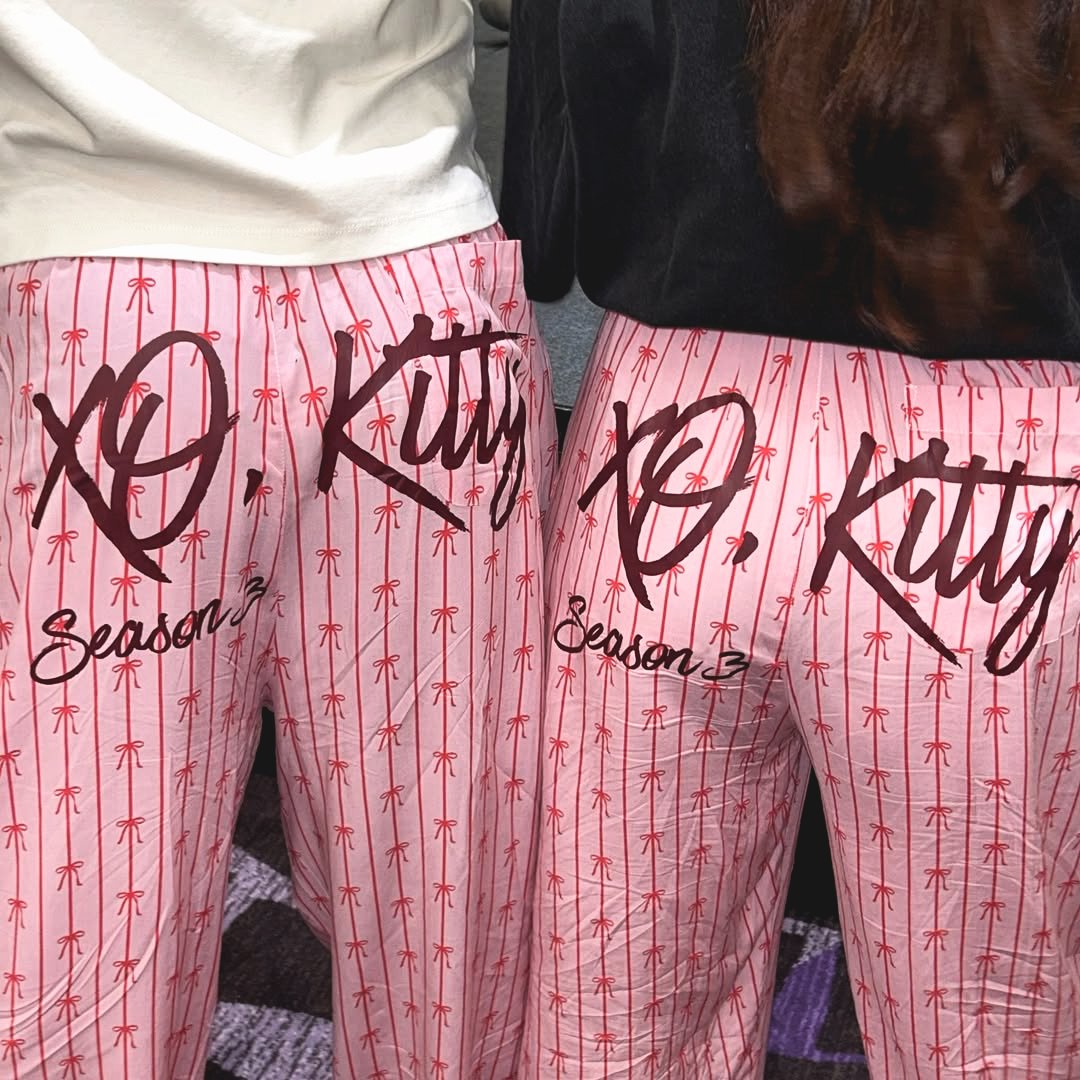 annacaith's tweet image. this family has my whole heart and it feels so surreal that it’s wrapped. forever grateful to be a part of something this special and i already can’t wait until we’re all together again. ❤︎ ’