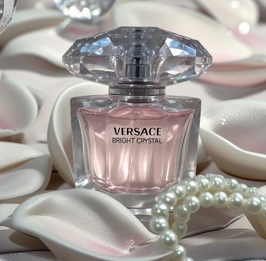 💎 A fragrance as radiant as you are. Discover the luminous charm of Versace Bright Crystal – elegance captured in every note. 🌸✨
#BrightCrystal #VersacePerfume #LuxuryFragrance #IconicElegance
