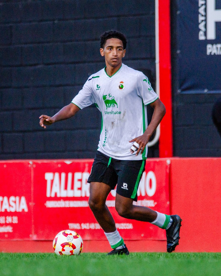 🚀 El #JuvenilDH disputa su último partido de pretemporada ante el Torina

🚍 El encuentro se jugará mañana miércoles a las 19:00 horas en El Alpedre

#CanteraRRC