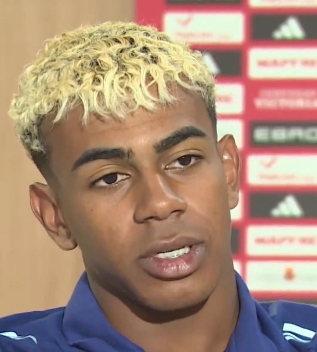 🎙️ Lamine Yamal: "Ballon d’Or? Well obviously, in the end every player, if someone tells you otherwise they’re lying, wants to win it.

And to already be in the conversation at 18 years old, I think it’s something that has to be valued, and hopefully, hopefully it happens." 🗣️