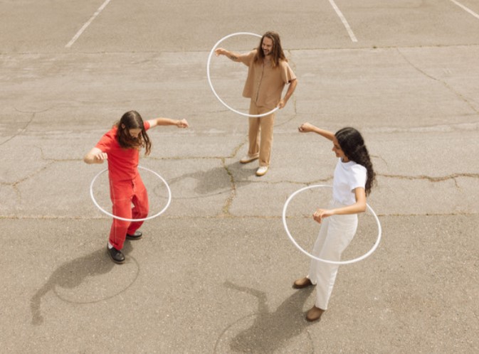 📻 #Junaco and their upcoming album 'In Motion' (out September 12, 2025) features “Find the Melody” the lead single- recorded at Sonic Ranch in El Paso Texas. Windows down sky wide open- #newmusic #indie #folk #altrock                             56255 open.spotify.com/track/2chjI1lR…