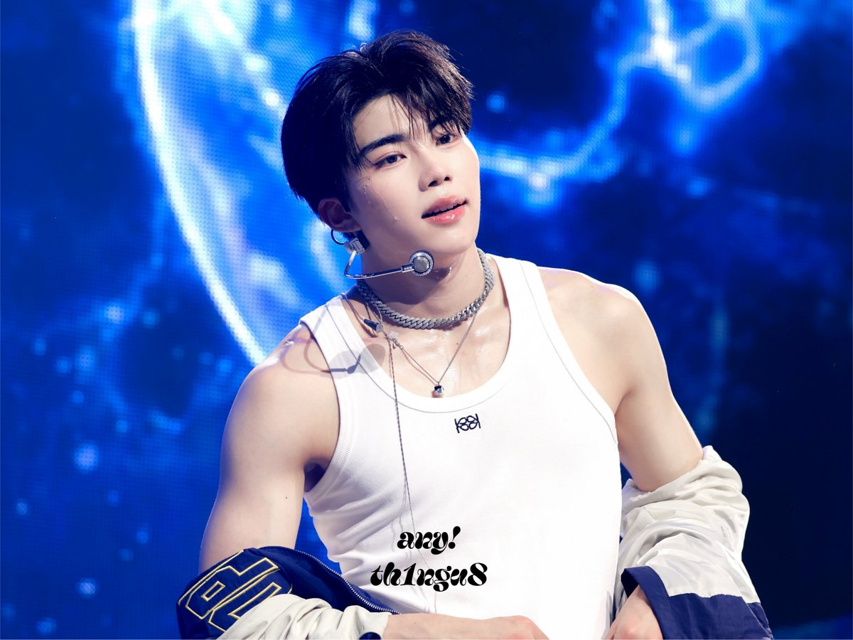 250901 (˶ ᵔ ̫ ᵔ ˶) . . .💙

#박건욱 #PARKGUNWOOK #パクゴヌク #ZEROBASEONE #ZB1 #제로베이스원