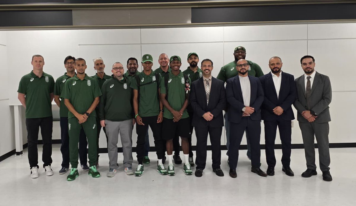 saudiathletics's tweet photo. بعثة المنتخــب السعودي الأول تصل إلى طوكيو 🇯🇵✈️
استعدادًا للمشاركة في بطولة العالم لألعاب القوى التي تُقام خلال الفترة من 13 إلى 21 سبتمبر، وسط حفاوة استقبال من منسوبي سفارة المملكة في اليابان 🤝🇸🇦

كل التوفيق لأبطالنا في هذا المحفل العالمي الكبير 🌍💪

#ألعاب_القوى
#السعودية https://t.co/UADB7dKXfx