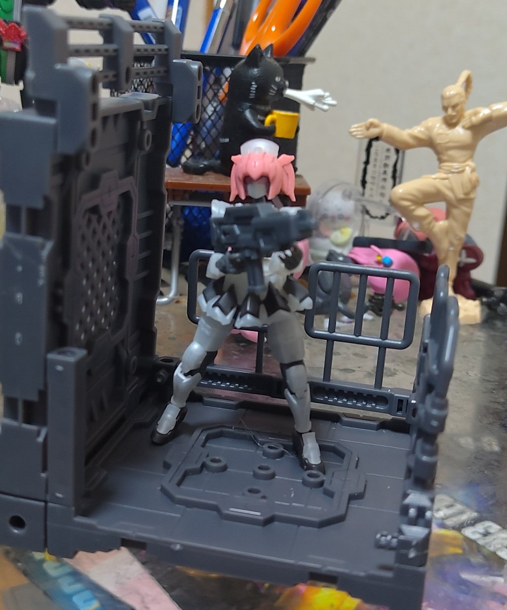 8055kenken's tweet photo. アーマードパペット YUI
いろんなメイドになれるし飾るようにケージもついての値段にしては格安
いい感じかな
#NUMBER_57
#アーマードパペット
#プラモデルライフ https://t.co/FvyNoFRyVg