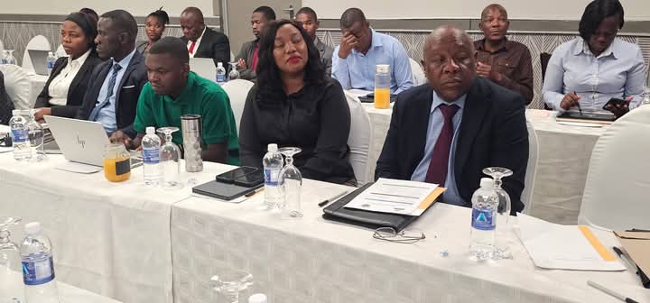 zimyouthcouncil's tweet image. Youth Association Capacity Building and Co-Creation Workshop with Youth Desk Officers..

The two day workshop which started today in Harare, was officially opened by Mr Solomon Mhlanga Permanent Secretary in the Ministry of Youth Empowerment, Development and Vocational Training.