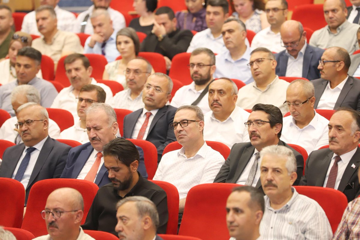 2025-2026 Eğitim-Öğretim Yılı Sene Başı Okul Müdürleri Toplantısı Millî Eğitim Müdürümüz Fatih Erdoğan başkanlığında gerçekleştirildi.

meb.ai/kl2dA6

<a href="/tcmeb/">Millî Eğitim Bakanlığı</a> 
<a href="/Yusuf__Tekin/">Yusuf Tekin</a> 
<a href="/valisimsek/">Yılmaz Şimşek</a> 
<a href="/erdogan_fatih66/">Fatih Erdoğan🇹🇷</a>