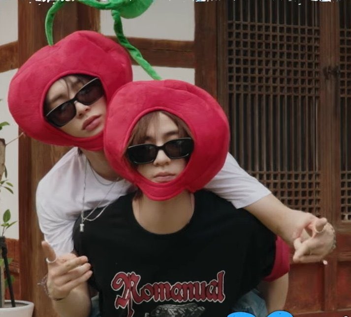 시간이 지나도
변하지 않는 게 잇대,,,, ,,,,,,,