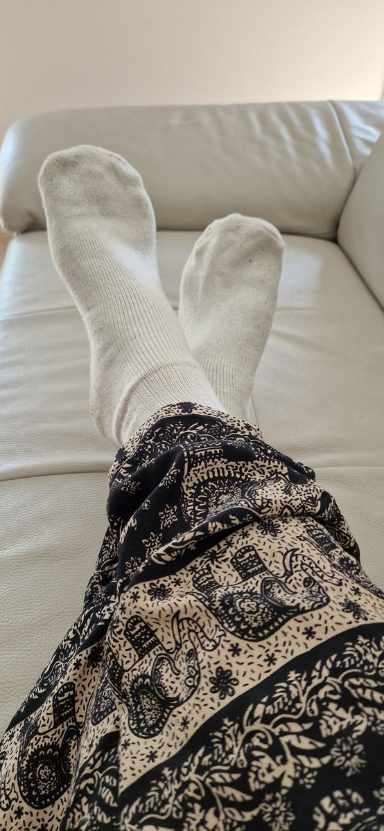 LyonSocksNFeet tweet media