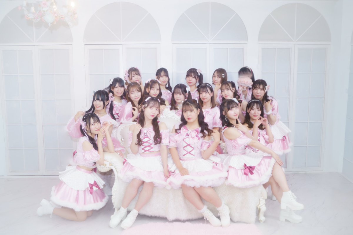 Pure__Rabbit's tweet image. 🐇 Pure♡Rabbit 初キービジュアル公開 🐇

♡.*･ﾟ┈┈┈┈┈┈┈┈┈┈┈┈┈┈･*.♡

                   君の全部が好きだ

♡.*･ﾟ┈┈┈┈┈┈┈┈┈┈┈┈┈┈･*.♡

#ぴゅあらび #PureRabbit