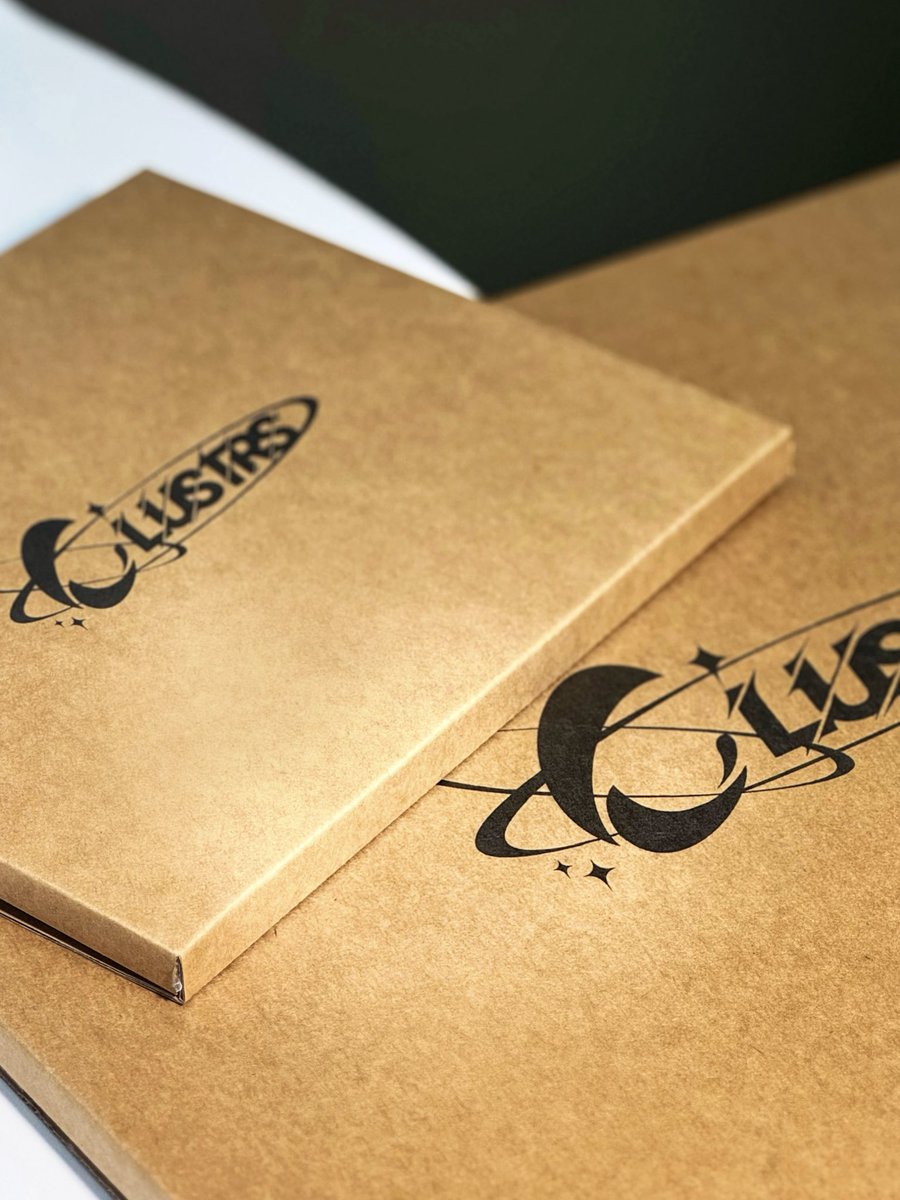 ClustrsOfficial's tweet image. Less noise, more detail.
 Glass precision and minimal design, created for her. 🤍✨
💎 Feminine-inspired design
 🖱️ Smooth glass surface
 🎨 A collection made for her style
#clustrs #DeskInspo #girlwhogames  #coquette #DeskAccessories #PastelVibes