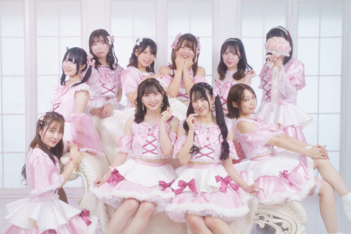 Pure__Rabbit's tweet image. 🐇 2期生 ビジュアル公開 🐇

♡.*･ﾟ┈┈┈┈┈┈┈┈┈┈┈┈┈┈･*.♡

              眩しい 君が 世界一だよ

♡.*･ﾟ┈┈┈┈┈┈┈┈┈┈┈┈┈┈･*.♡

#ぴゅあらび #PureRabbit