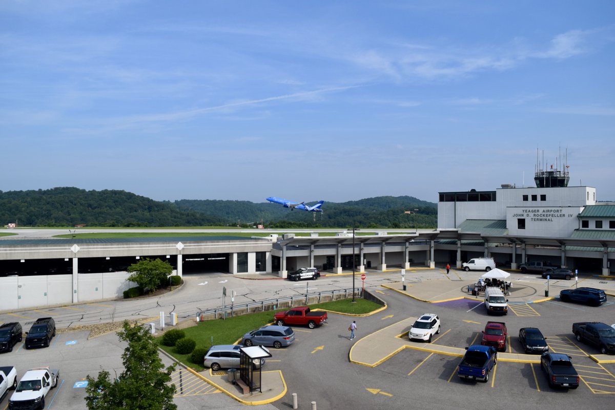 👋 Hello, Breeze!
 Nonstop flights from CRW to Newark, Orlando, and Tampa are now on sale! Book your next getaway at flybreeze.com or download the Breeze Airways app. ✈️💙

#FlyCRW #BreezeAirways #NonstopFromCRW #SeriouslyNice