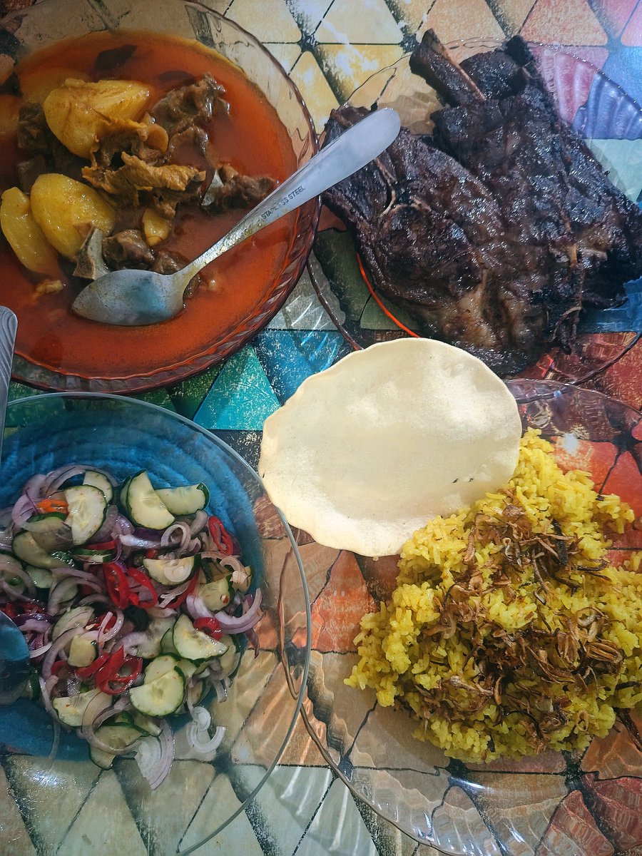 knz_mp_'s tweet image. Surrrr Kari Kambing, Kambing Bakar, Nasi Briyani, Jelatah. #Sara #RM100