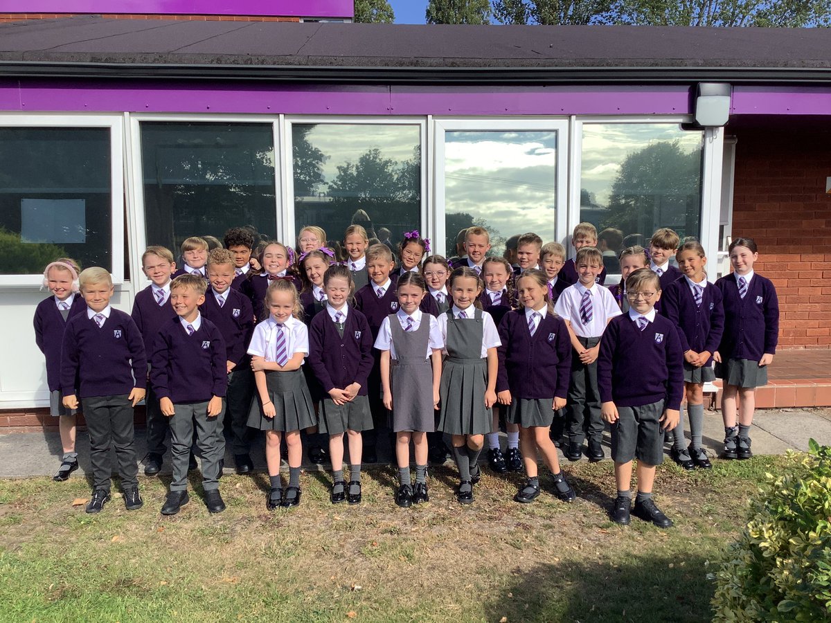 Year 4C looking very smart on their first day.