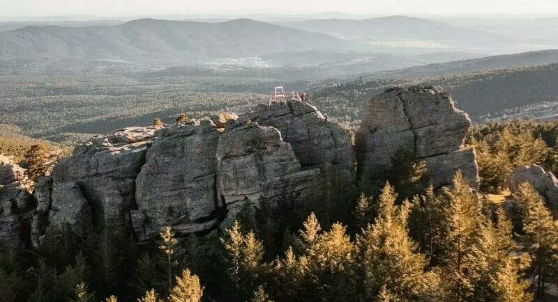 🧗‍♂️⚡ Desafía la aventura en las vías ferratas de Soria

Si buscas emociones y paisajes de altura, las vías ferratas cercanas a El Cielo de Muriel son tu destino

¿Listo para vivir una experiencia que combina adrenalina y naturaleza?

📲 elcielodemuriel.com

#VíasFerratas