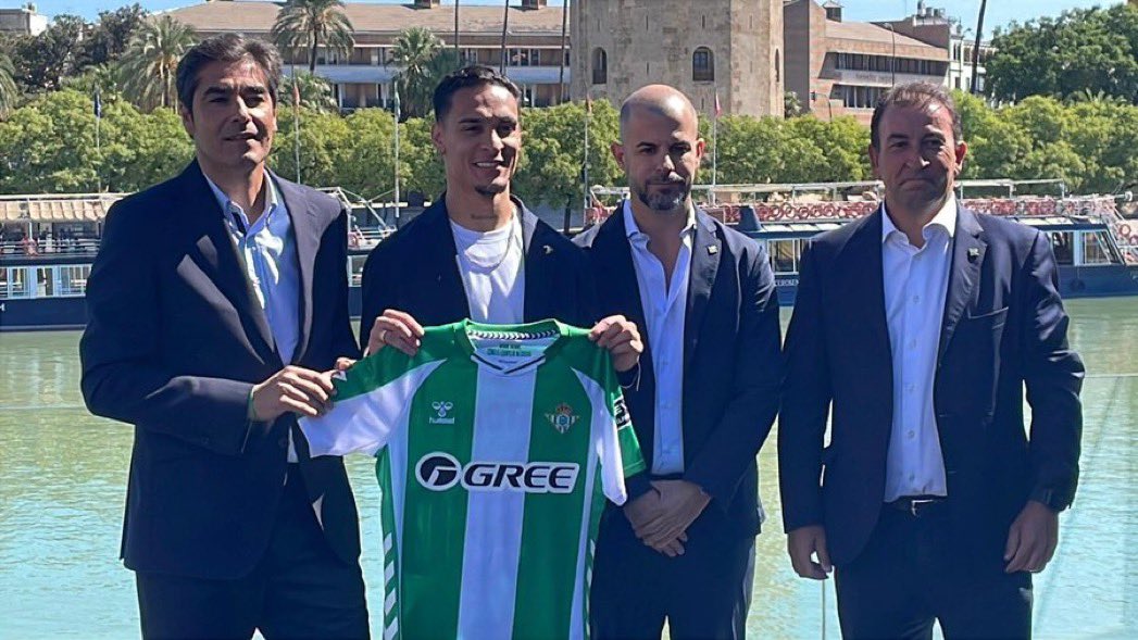 “Era Betis o Betis, no había otra opción”. Antonio de Triana en el Barrio de la Alegría 💚