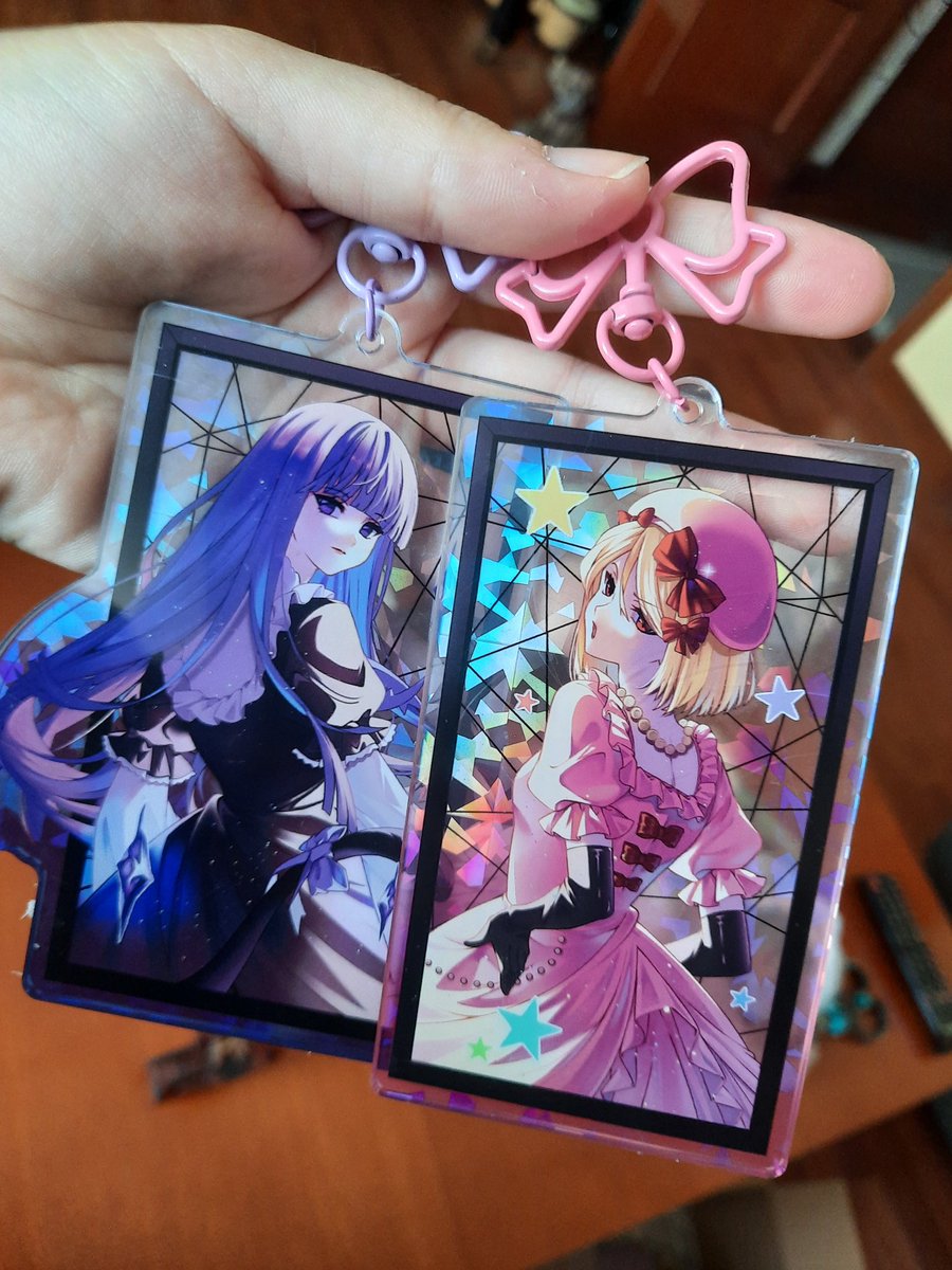 Llaveros de Umineko para la JW de Madrid!!! 

Han quedado increíbles, pronto mejores fotos ^^

Aún no tengo los catálogos hechos, pero estoy aceptando ya reservas *wink wink* 

#umineko