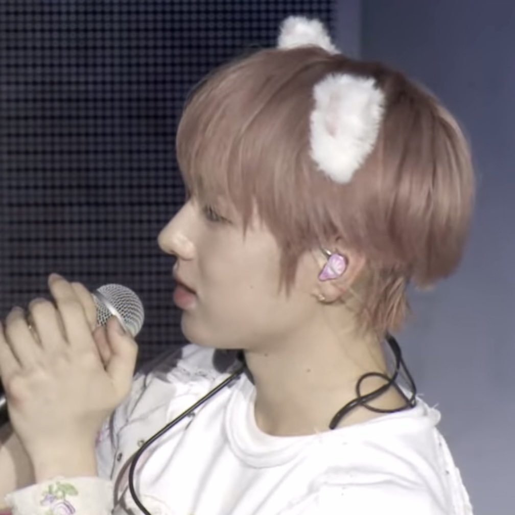 존느 잘생겻아 😭😭😭😭😭