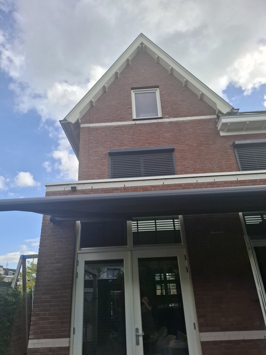 Solar rolluiken met kantelbare lamellen en een knikarmscherm geplaatst in Weesp!

fremazonwering.nl

#zonwering #knikarmscherm #rolluiken #jaloezierolluiken #Weesp #Fremazonwering #regio #Rhenen #Veenendaal #Ede #Wageningen #Utrecht #Arnhem #Nijmegen #Gelderland #Betuwe e.o