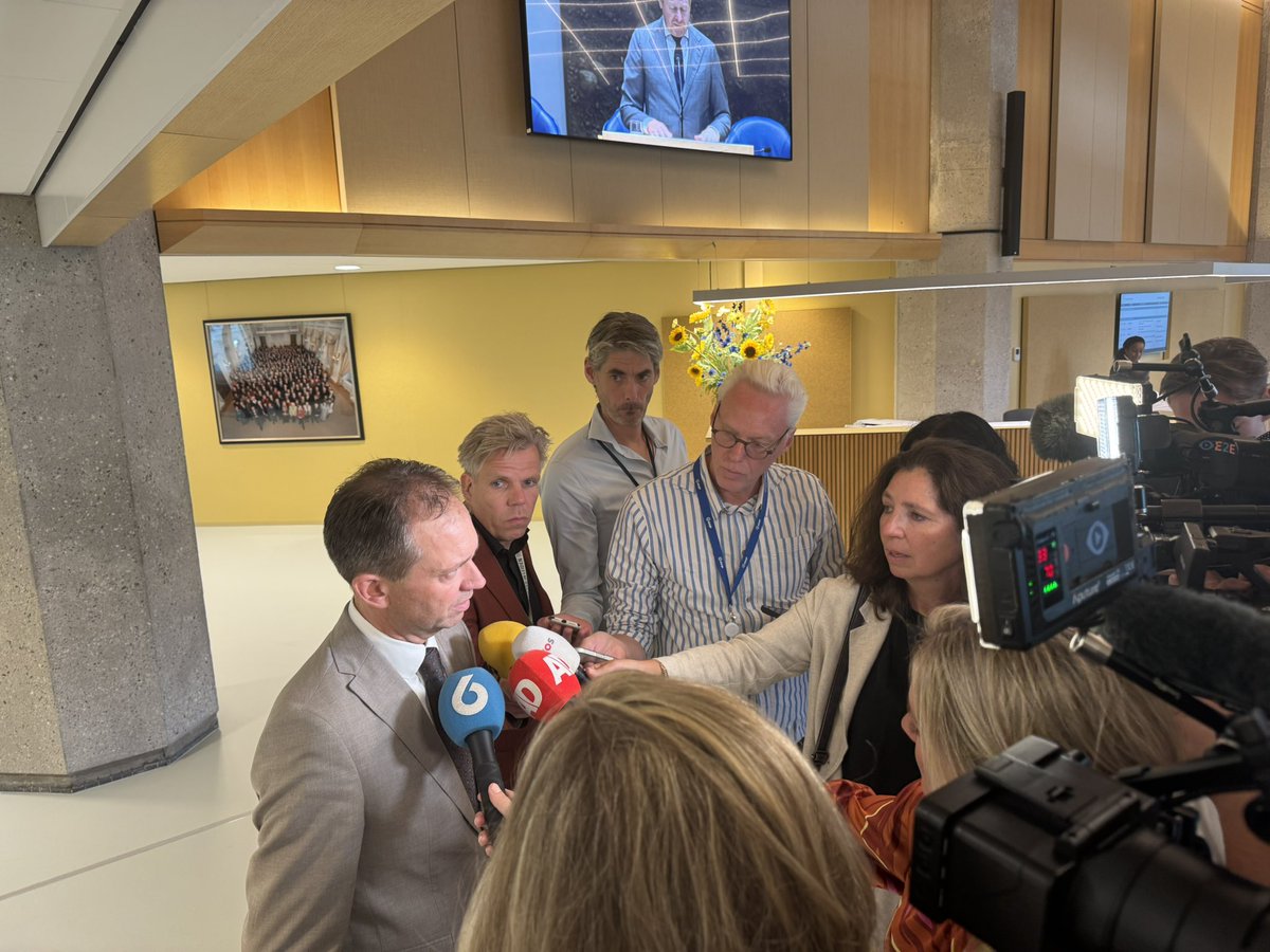 Eddy van Hijum wist niet dat inmiddels oud-NSC’er Sandra Palmen door zou gaan als staatssecretaris van Toeslagen, zegt hij.