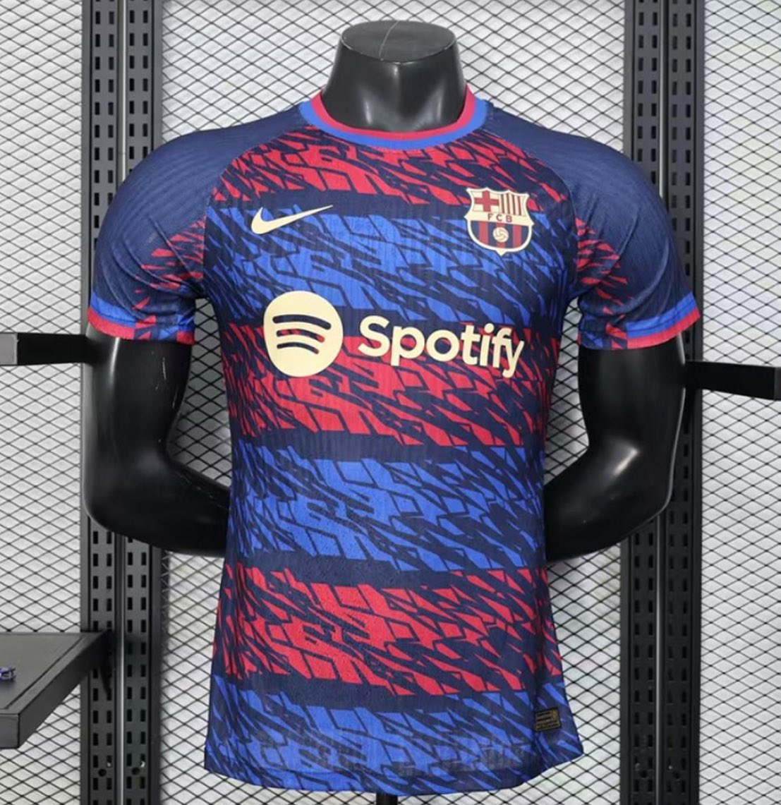 سحب على 3 ثلاث تيشيرتات | تيشيرت الاهلي او على حسب اختيار الفائز 

الشروط :

- اضافة :  <a href="/lliipi_/">نامح</a> 
- اضافة : <a href="/soccerdose_sa/">Soccer dose | سوكر دوز</a> 
- لايك 
- رتويت 

السحب من الرتويت باذن الله 💚