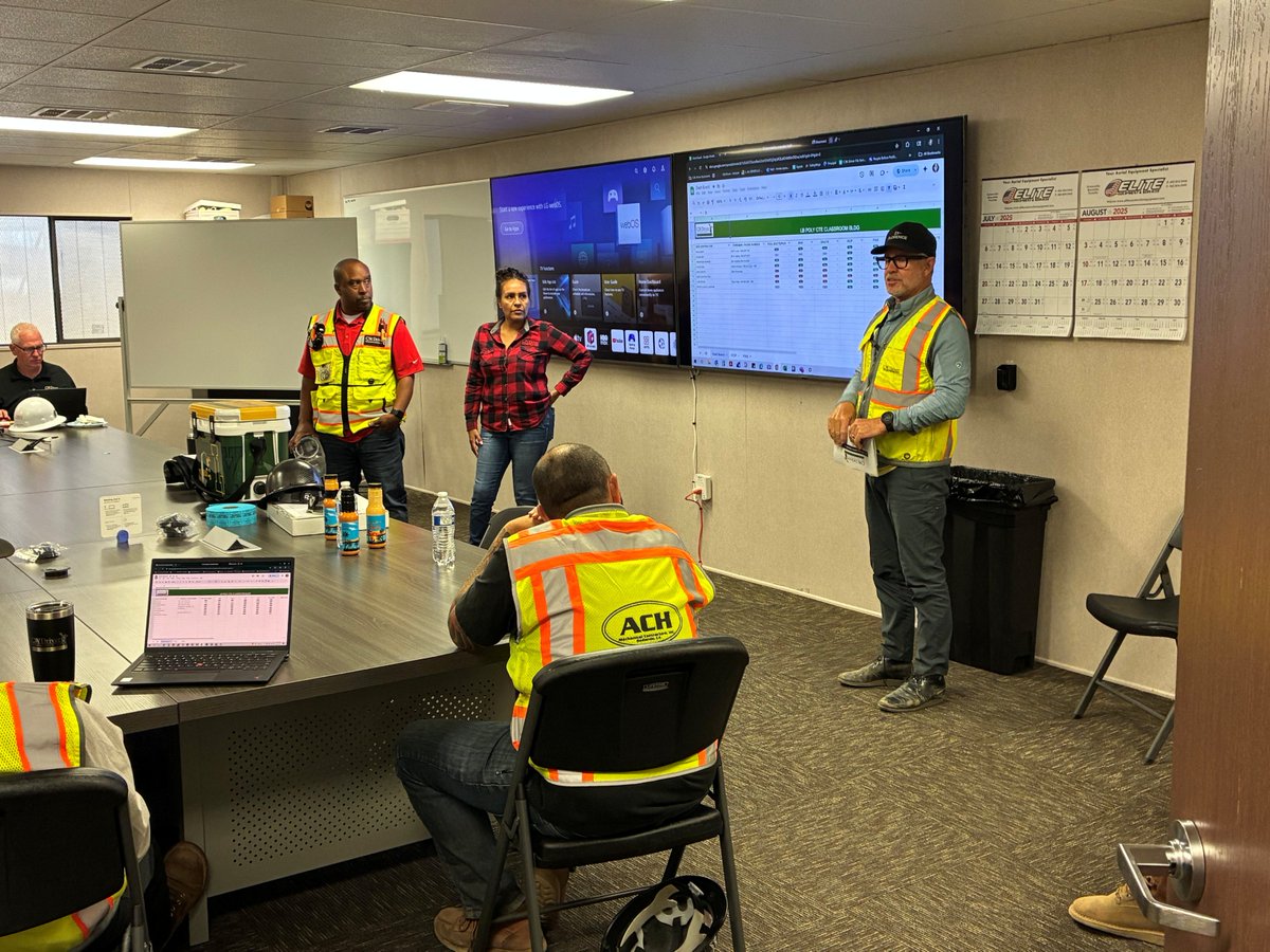 CWDriverCos's tweet image. The team at Long Beach USD Poly High School hosted a site safety conference with major trades, focusing on safety culture, activity hazard analysis, and safety documentation. A day of learning, lunch, and prizes all centered on building safer sites. #CWDriverCos #Construction