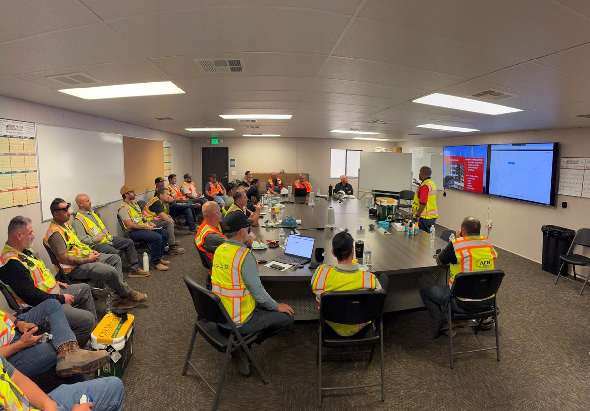 CWDriverCos's tweet image. The team at Long Beach USD Poly High School hosted a site safety conference with major trades, focusing on safety culture, activity hazard analysis, and safety documentation. A day of learning, lunch, and prizes all centered on building safer sites. #CWDriverCos #Construction