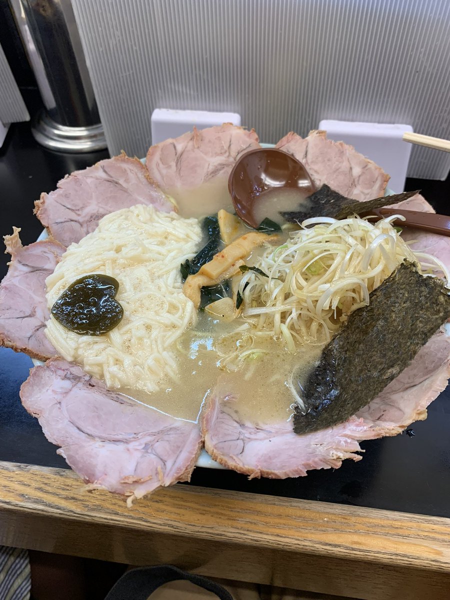 missile_game's tweet photo. @myaomyaoboo 前食べた時はチャーシュー付けたけどさすがにキツかった😂👍すんごいよねw https://t.co/5v0yWYfn0y