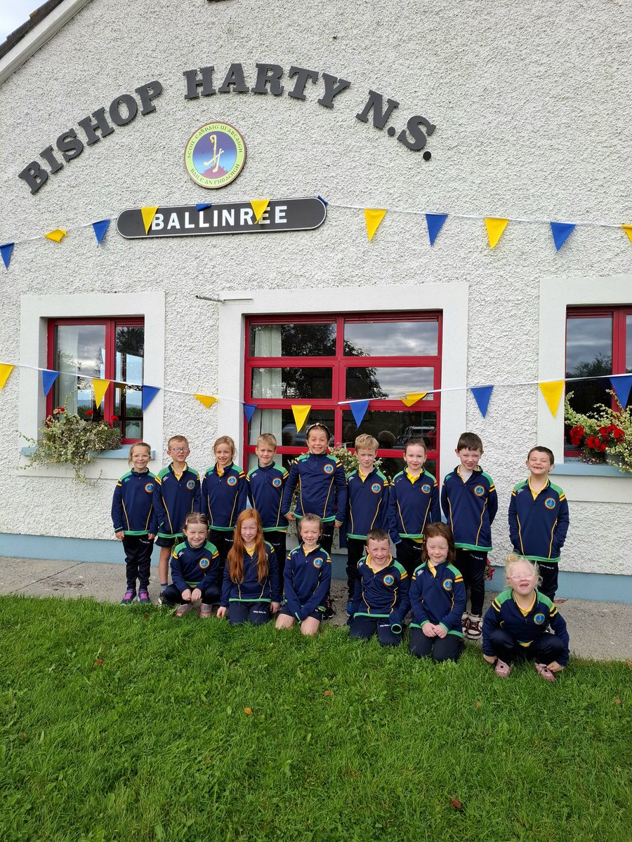 BishopHartyNS's tweet image. We were delighted to welcome Rang a hAon agus Rang a Dó back to school in Ballinree last week! We are all looking forward to a productive year ahead #BackToSchool #schooldays #1stclass #2ndclass @NenaghGuardian