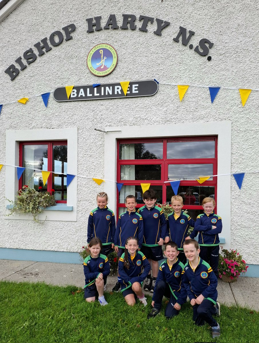 BishopHartyNS's tweet image. We were delighted to welcome Rang a hAon agus Rang a Dó back to school in Ballinree last week! We are all looking forward to a productive year ahead #BackToSchool #schooldays #1stclass #2ndclass @NenaghGuardian