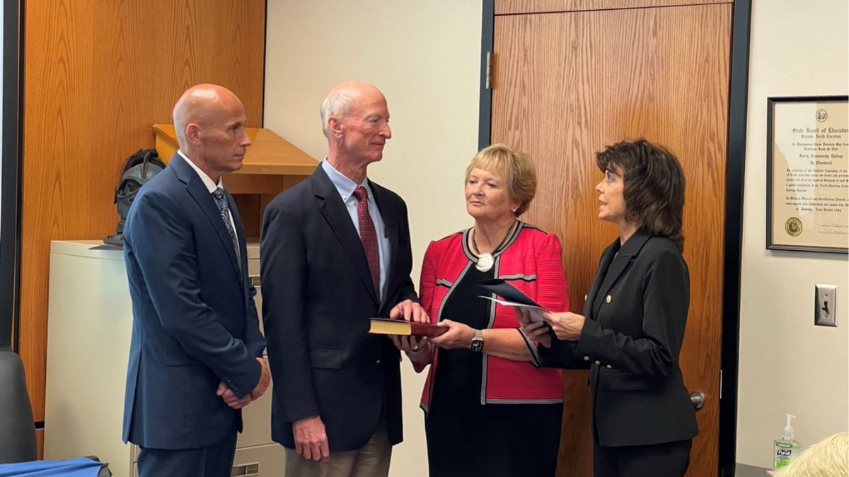 👏 With 40+ years in healthcare &amp; higher ed leadership, Chris will help advance access, student success &amp; workforce alignment across NC.

#NCCommunityColleges #Leadership