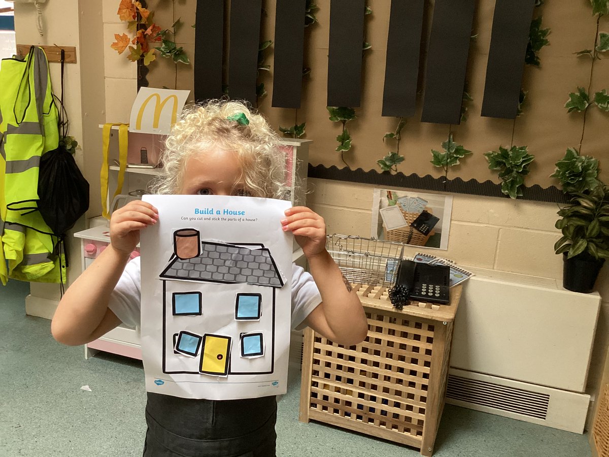 GatesNursery's tweet photo. This week we have been busy creating our very own houses. We talked about the different places we all live and discussed the different numbers we have on our front doors. #TheGatesGeography #TheGatesMathematics #TheGatesPhysicalDevelopment. https://t.co/XJkEHrSUMU