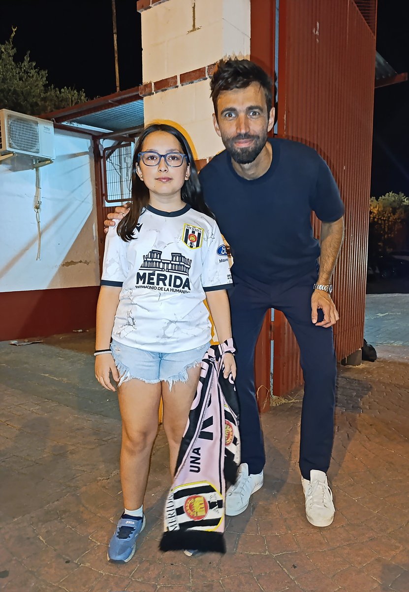 MÉRIDA - BARAKALDO 🏳️🏴
¡¡¡ Comienza la aventura 25/26 !!!

Comenzamos la temporada 25/26 con victoria gracias a un golazo de Doncel.

Previa Boina, equipo que ilusiona y a conocer a los chavales nuevos.

¡Vuelve la pasión romana!