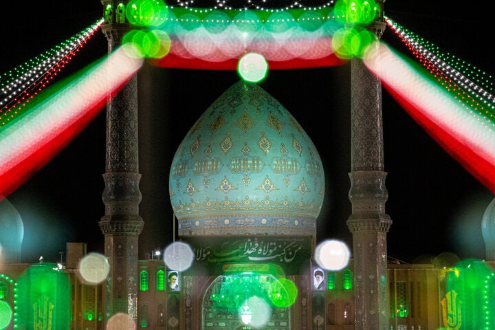 عید امامت و زعامت مولای منتظران، مهدی موعود (عج الله تعالی فرجه الشریف) مبارکباد♥️💐

#ایران_پرچمدار_ظهور
