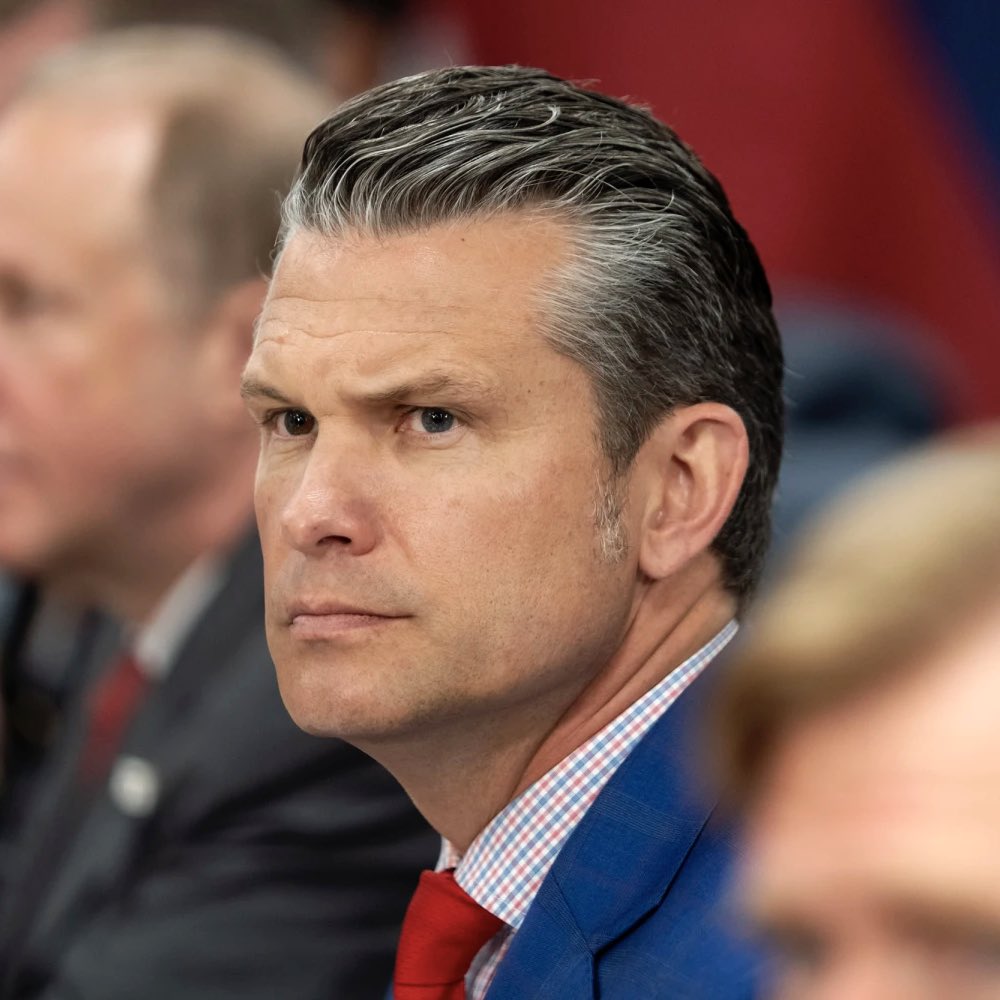 EricLDaugh's tweet image. Remember when Iowa Senator Joni Ernst almost derailed Pete Hegseth’s nomination for Secretary of Defense? And MAGA said they’d never forget? 

She’s now retiring.

MAGA broke Joni Ernst. It’s official.