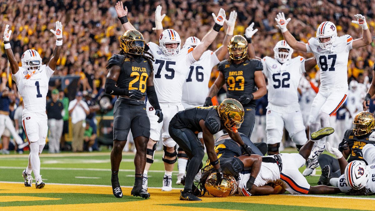 Hugh Freeze called TE Brandon Frazier’s Baylor performance his “best game,” while Frazier says he, Preston Howard, and Tate Johnson  are capable of doing anything asked of them.

"We know what we need to do to get the job done and go execute."

🔗 on3.com/teams/auburn-t…