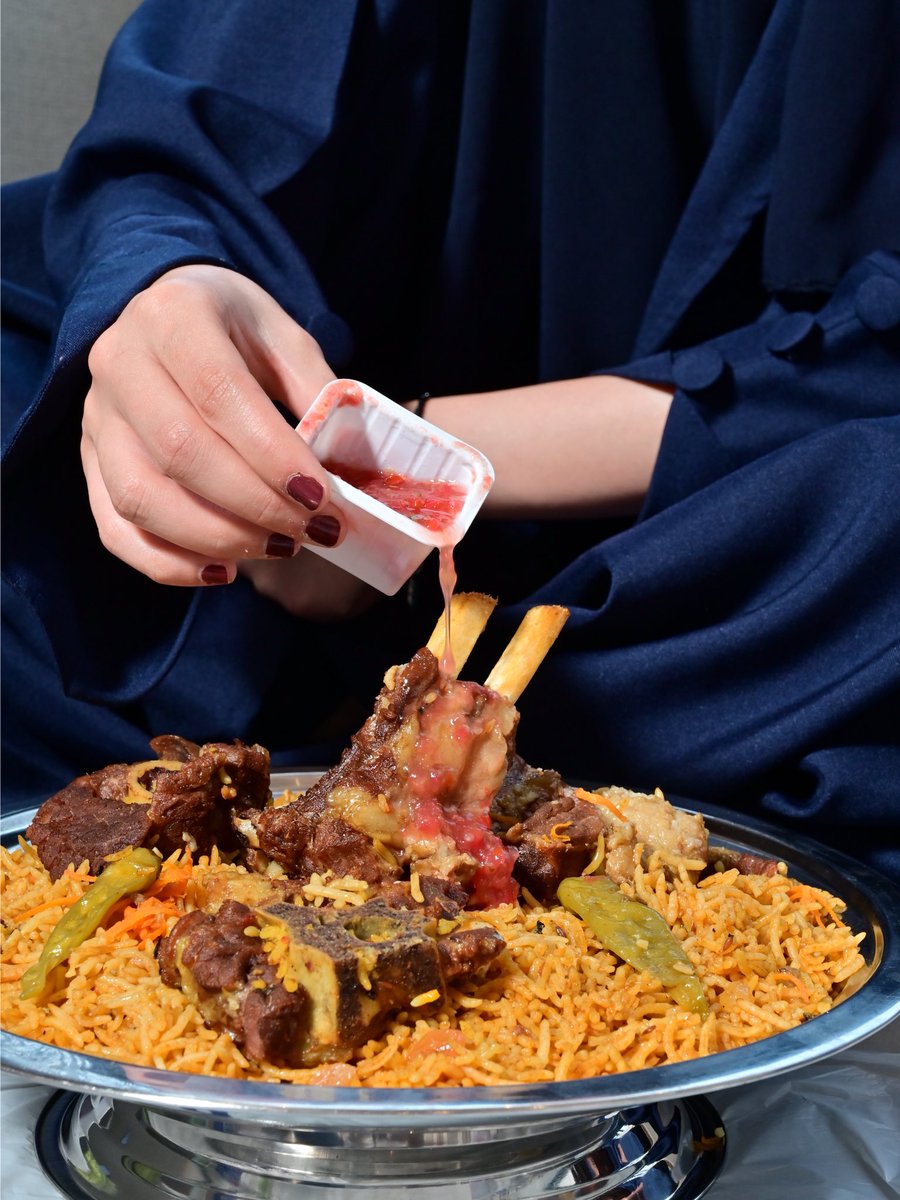raydanfood's tweet image. الرز واللحم أحلى مع لمسة الصوص الحمراء ❤️
#مطاعم_ريدان #مطاعم_جدة #لذيذ #مكةالمكرمة #المدينة_المنورة