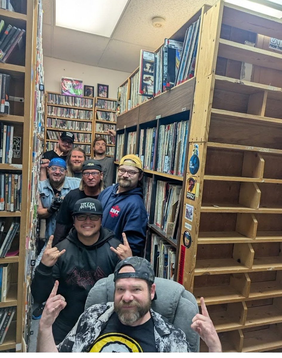 Ens fa molta il·lusió compartir amb tots vosaltres  aquet magnífic programa de ràdio, de Mineapolis Estats Units, on es fan ressò del nostre últim àlbum "Universalitat"🔥🔥🔥

mixcloud.com/kfaiFMradio/ro…

kfai.org/player?episode…