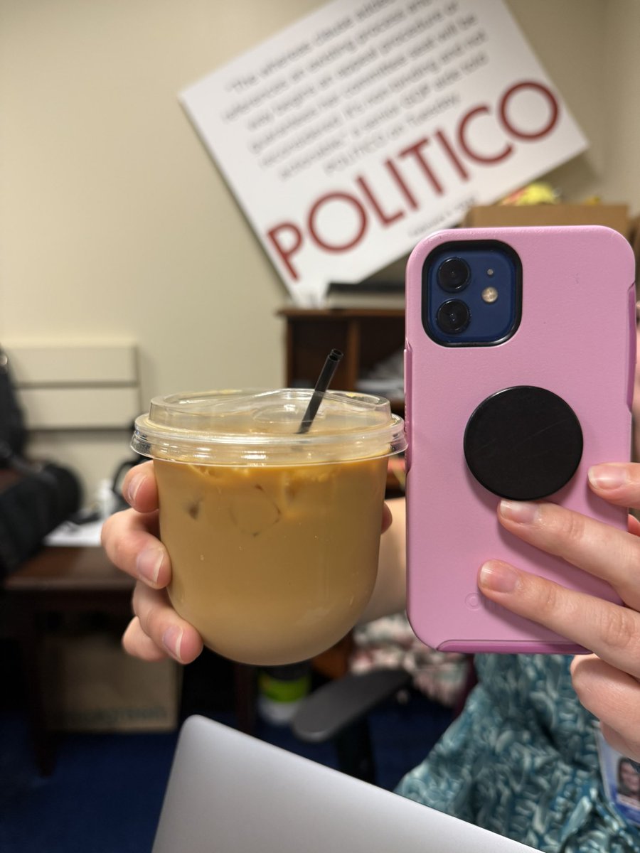 Hailey_Fuchs's tweet image. New Cannon Coffee Cart now serving mini-coffee for the same price?!