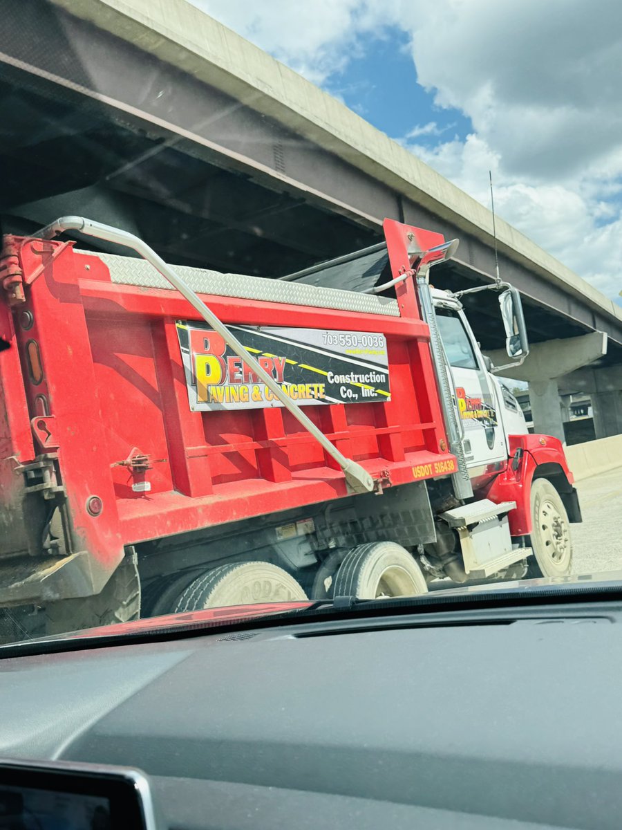 Hey <a href="/PGPDNews/">PGPDNEWS</a> A truck going northbound on I-495 has no tags and is throwing rocks at cars.  <a href="/DCNewsLive/">DMV News Live</a> <a href="/alanhenney/">Alan Henney</a> <a href="/NFTC_News/">NEWS FROM THE CONCRETE</a>
